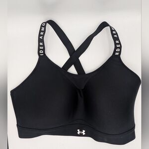 Under Armour Women's Black Crossback Sports Bra